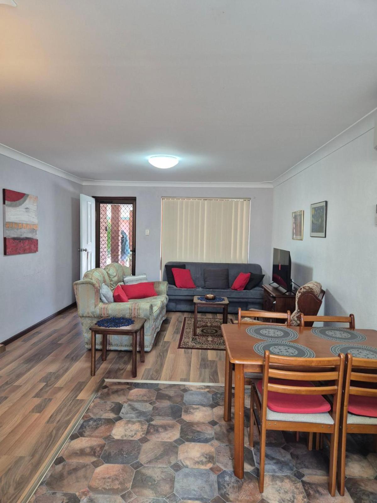 Champion Bay Beach Unit, With Own Carport, Geraldton Eksteriør bilde